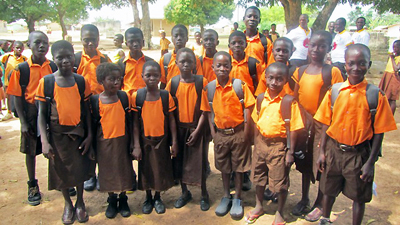学校へ通えるようになったガーナのカカオ生産地域の子どもたち