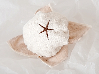 売上が寄付に「オーガニックコットン タオルハンカチ」 | 世界の子ども